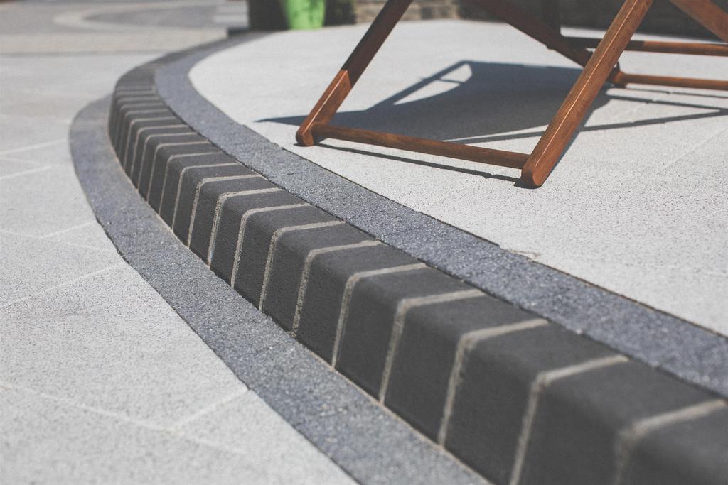 KS Kerbs (L)125mm (W)100mm (T)125mm